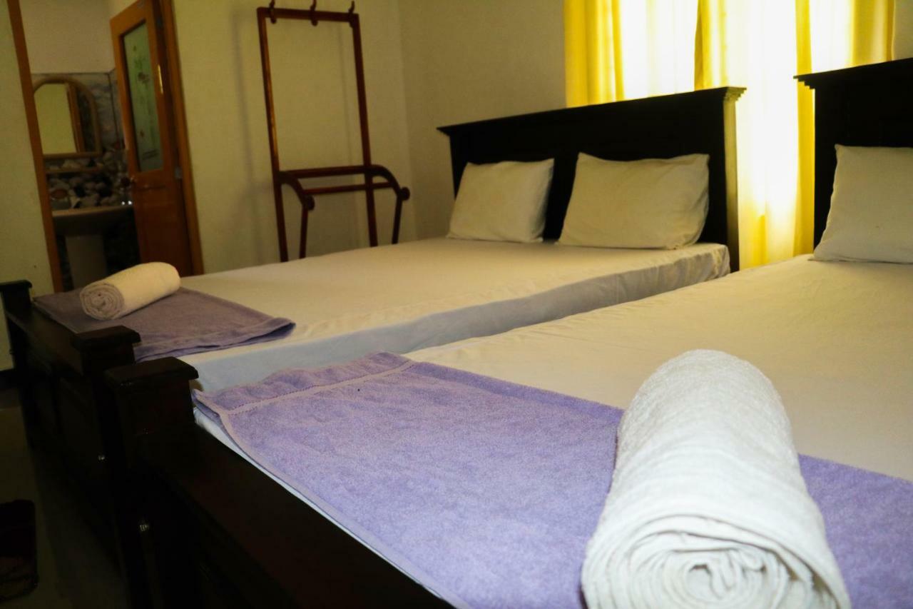Deshani Holiday Inn Дамбула Екстериор снимка