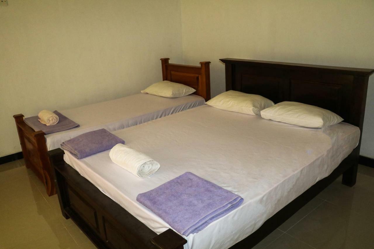 Deshani Holiday Inn Дамбула Екстериор снимка